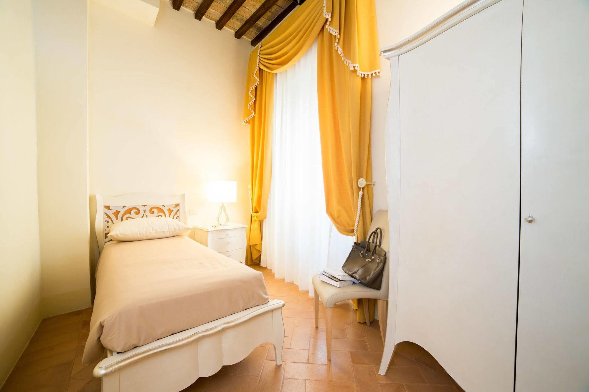 Palazzo Gentili Daire San Severino Marche Dış mekan fotoğraf